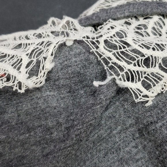 Miss chievous cute layered tank size small - Picture 9 of 9